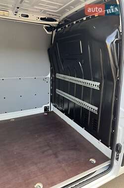 Грузовой фургон Renault Master 2021 в 