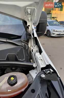 Грузовой фургон Renault Master 2021 в 