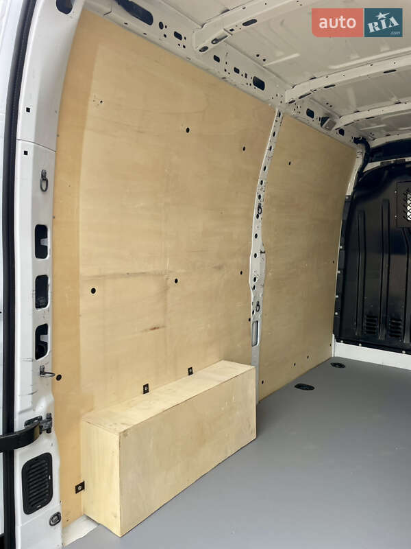 Грузовой фургон Renault Master 2020 в Луцке