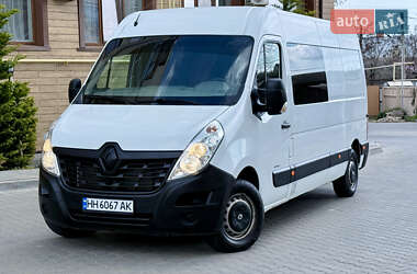 Грузопассажирский фургон Renault Master 2016 в 