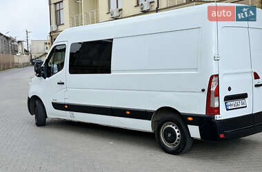 Грузопассажирский фургон Renault Master 2016 в 