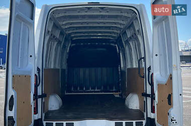 Грузовой фургон Renault Master 2019 в 