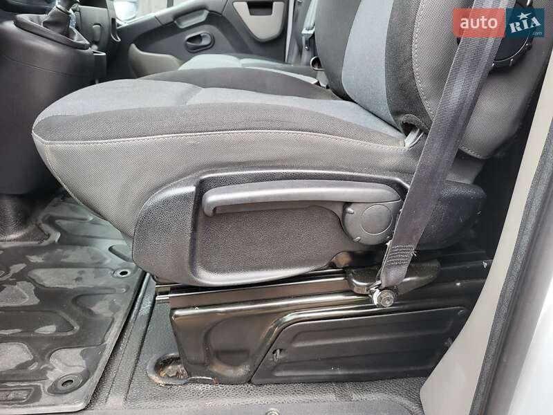 Грузовой фургон Renault Master 2015 в Житомире
