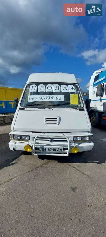 Грузовой фургон Renault Master 1992 в 