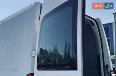Грузовой фургон Renault Master 2016 в 