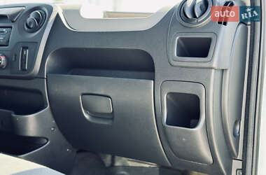 Грузовой фургон Renault Master 2016 в 