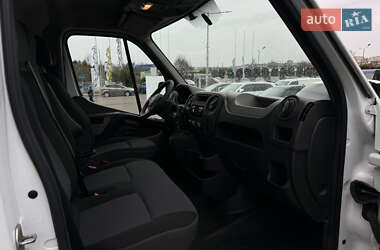 Грузовой фургон Renault Master 2017 в 
