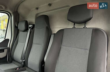 Грузовой фургон Renault Master 2017 в 