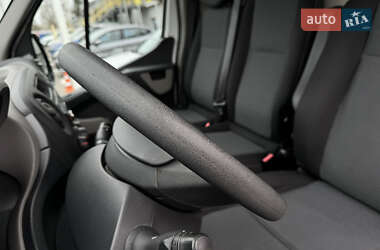 Грузовой фургон Renault Master 2017 в 