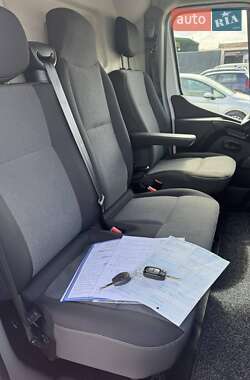 Грузовой фургон Renault Master 2021 в 