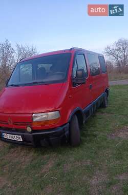 Грузопассажирский фургон Renault Master 2000 в 