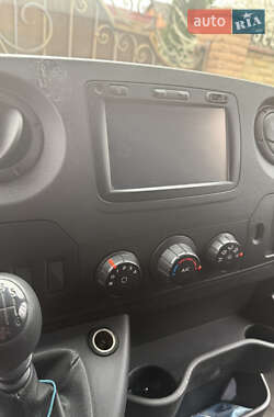 Грузовой фургон Renault Master 2018 в 