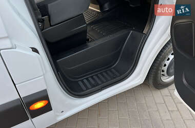 Вантажний фургон Renault Master 2021 в 