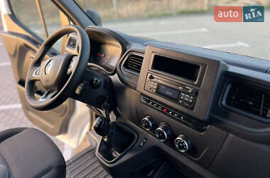 Вантажний фургон Renault Master 2021 в 