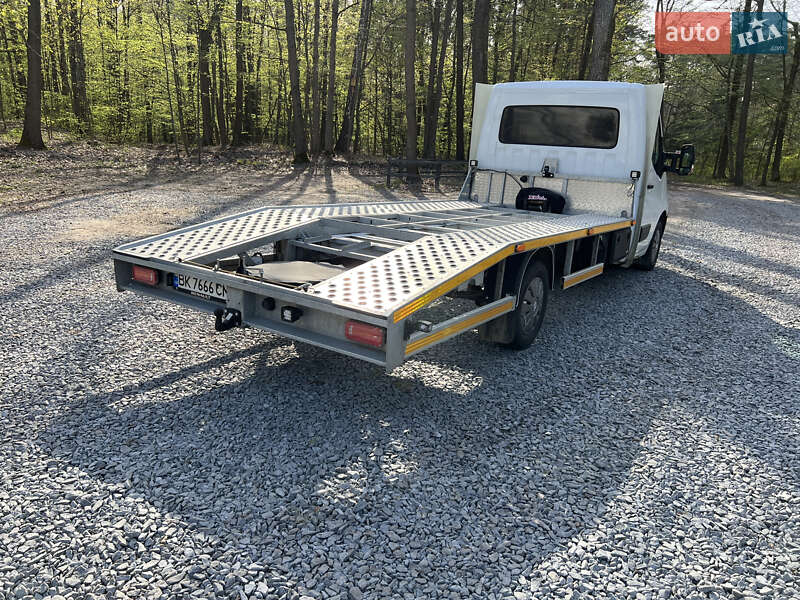 Автовоз Renault Master 2012 в Бродах