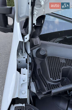 Вантажний фургон Renault Master 2021 в 