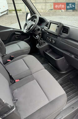 Грузовой фургон Renault Master 2020 в 