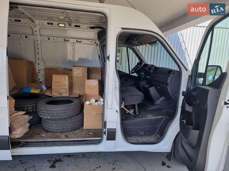 Вантажний фургон Renault Master 2022 в Чернігові