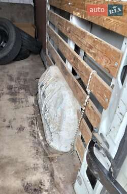 Грузовой фургон Renault Master 2012 в 