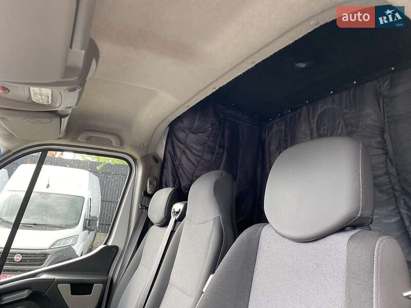 Вантажний фургон Renault Master 2018 в Хусті