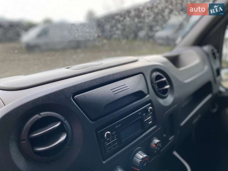 Вантажний фургон Renault Master 2018 в Хусті