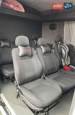 Микроавтобус Renault Master 2015 в  фото 6 Микроавтобус Renault Master 2015 в