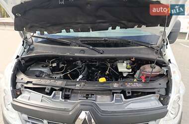 Грузовой фургон Renault Master 2015 в 