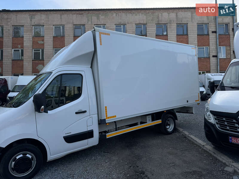Вантажний фургон Renault Master 2019 в Рівному