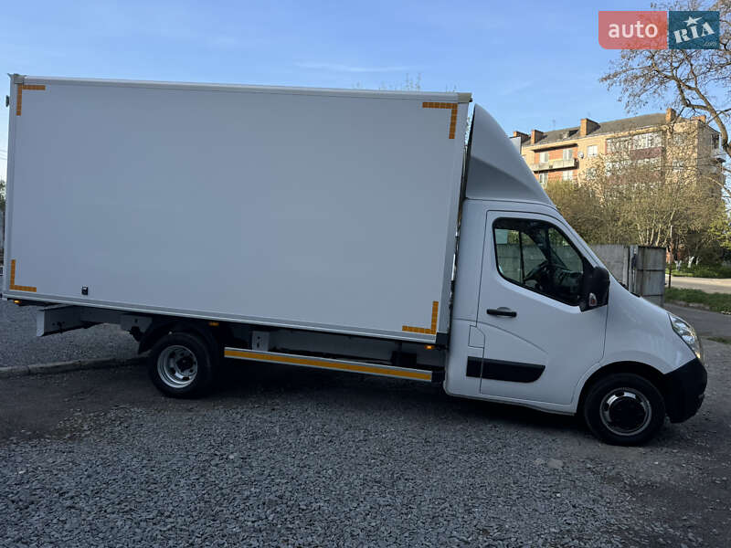 Вантажний фургон Renault Master 2019 в Рівному