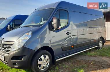 Вантажний фургон Renault Master 2015 в Івано-Франківську