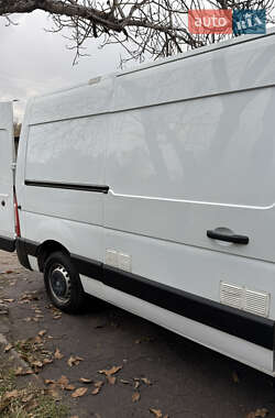 Грузовой фургон Renault Master 2016 в 