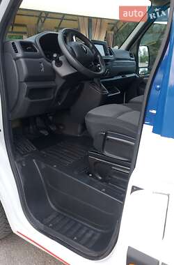 Грузовой фургон Renault Master 2021 в 