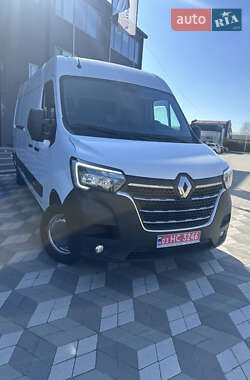 Грузовой фургон Renault Master 2021 в 