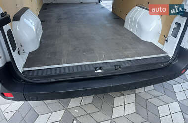 Грузовой фургон Renault Master 2021 в 