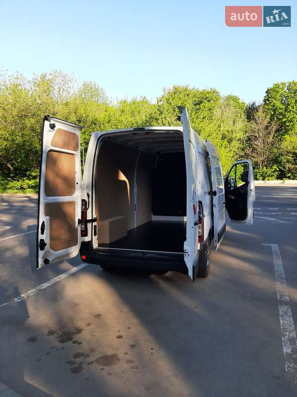 Грузовой фургон Renault Master 2018 в Полтаве