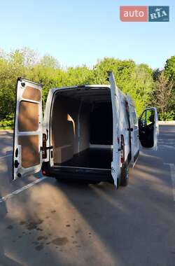 Грузовой фургон Renault Master 2018 в 