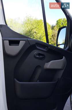 Грузовой фургон Renault Master 2018 в 
