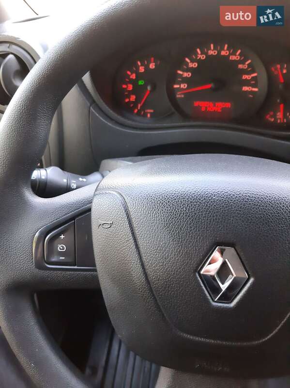 Грузовой фургон Renault Master 2018 в Полтаве