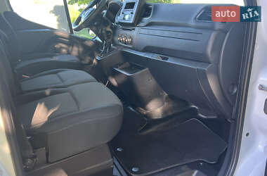 Грузовой фургон Renault Master 2022 в 