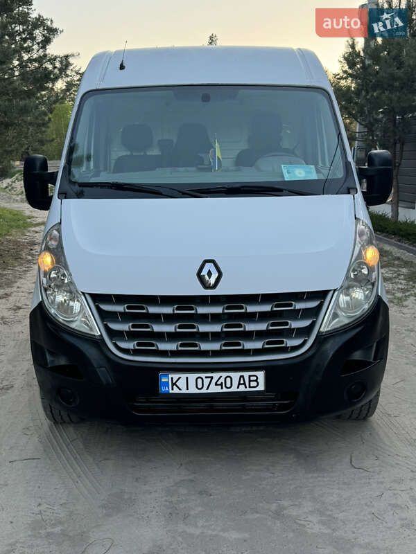 Грузовой фургон Renault Master 2010 в 