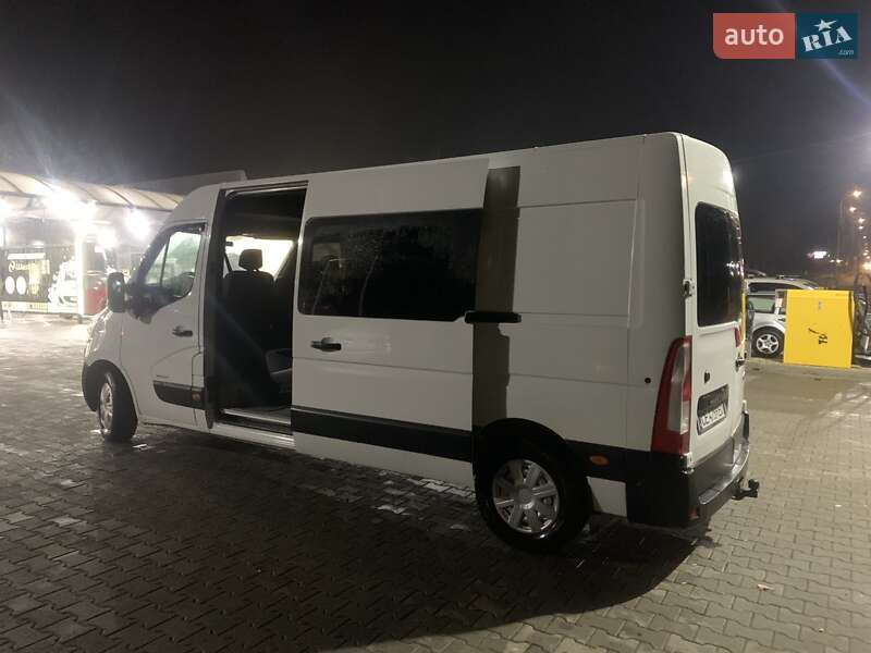 Мікроавтобус Renault Master 2015 в Чернівцях
