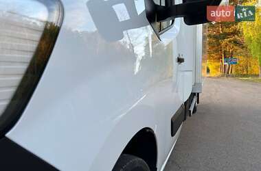 Вантажний фургон Renault Master 2021 в 
