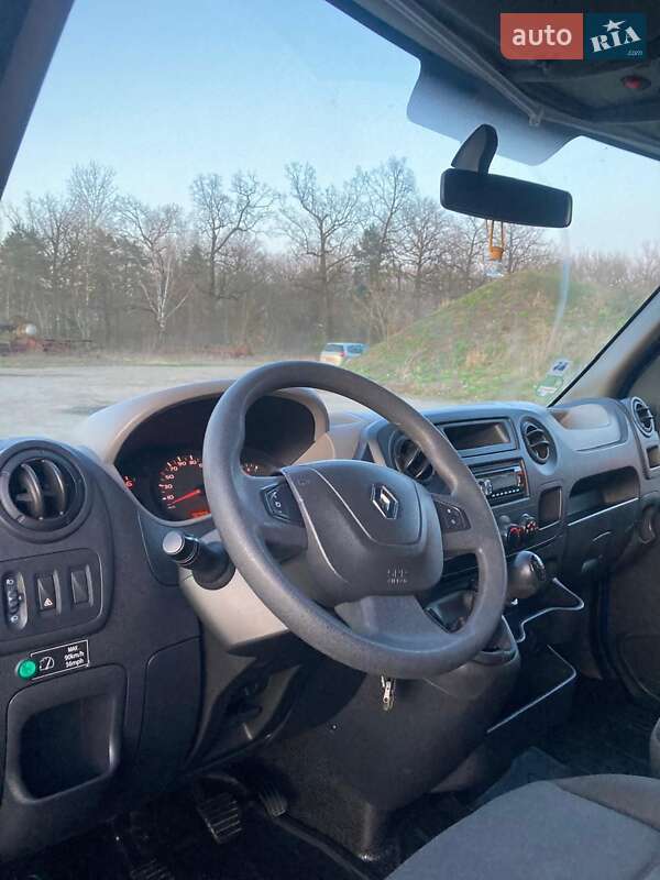 Автовоз Renault Master 2012 в Ківерцях
