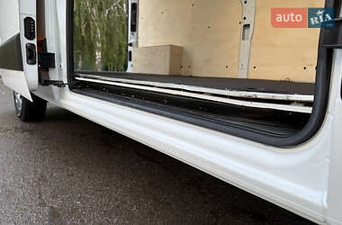 Вантажний фургон Renault Master 2021 в 