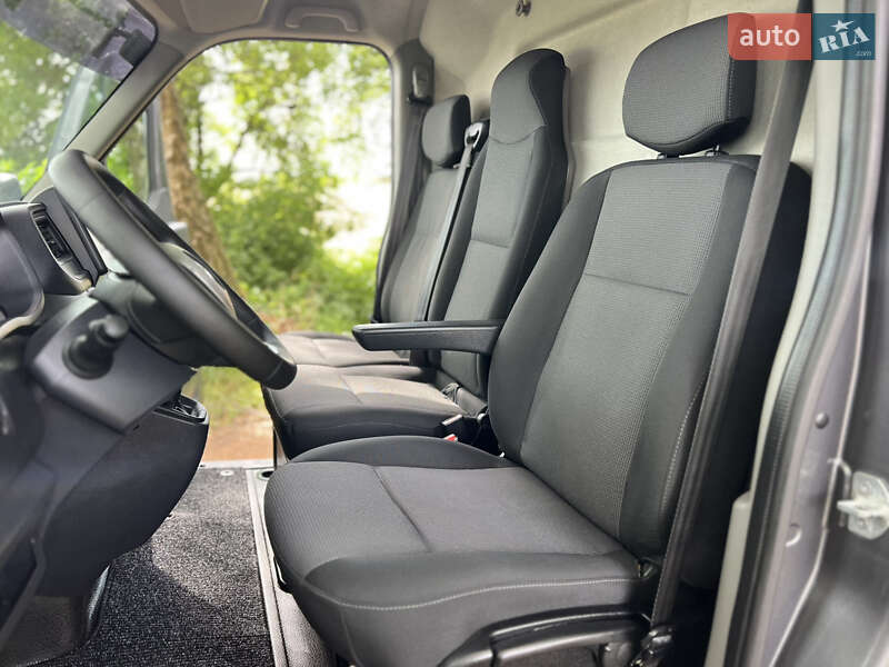 Вантажний фургон Renault Master 2021 в Дубні