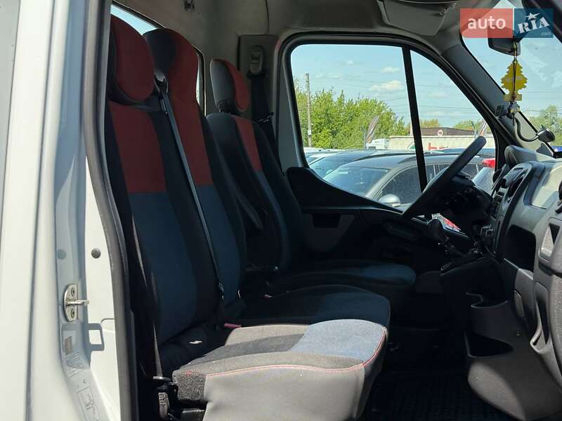 Автовоз Renault Master 2016 в Ровно
