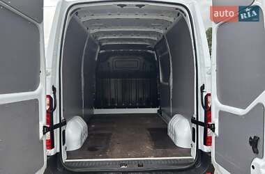 Грузовой фургон Renault Master 2018 в 