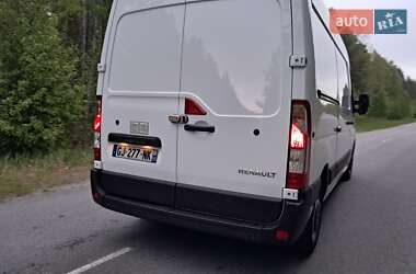 Грузовой фургон Renault Master 2022 в 