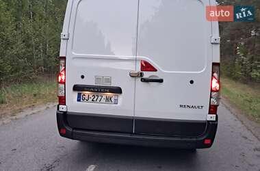 Грузовой фургон Renault Master 2022 в 