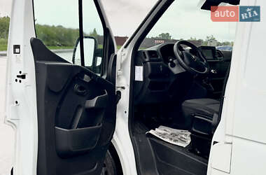 Вантажний фургон Renault Master 2022 в 